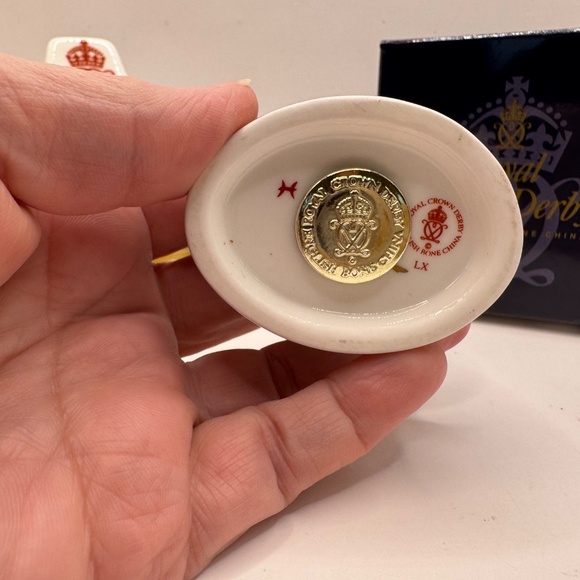 Royal Crown Derby "Ladybird" or Seven Spotted Ladybird. 1997 gold stopper - Picture 5 of 5